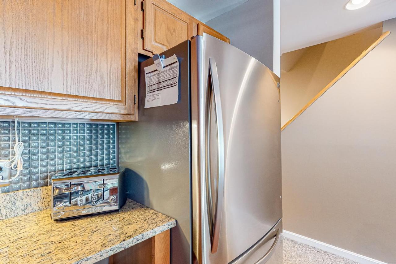 Heavenly Hideaway Apartment ลัดโลว์ ภายนอก รูปภาพ