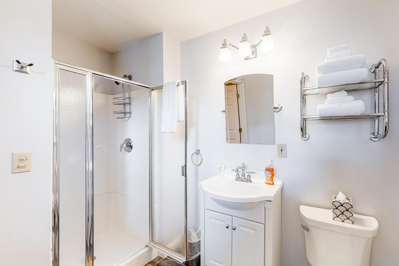 Heavenly Hideaway Apartment ลัดโลว์ ภายนอก รูปภาพ